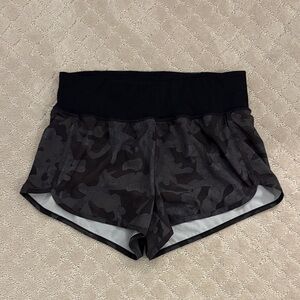 Zella Black Gray Camo Athletic Shorts Small